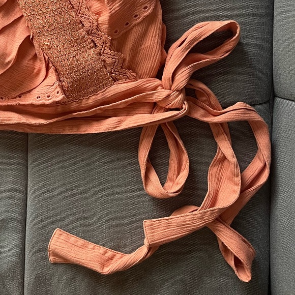 NWOT HOUSE OF HARLOW x REVOLVE rose wrap top blouse - Picture 5 of 5